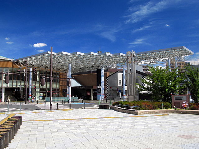 640px-Tobutojo_Line_Asaka_Station_South_Entrance_1